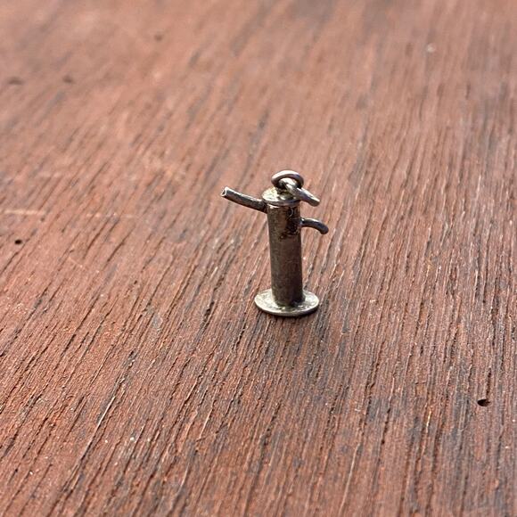 Vintage 925 Sterling Silver Water Pump Moves Pendant Bracelet Charm - Picture 3 of 5